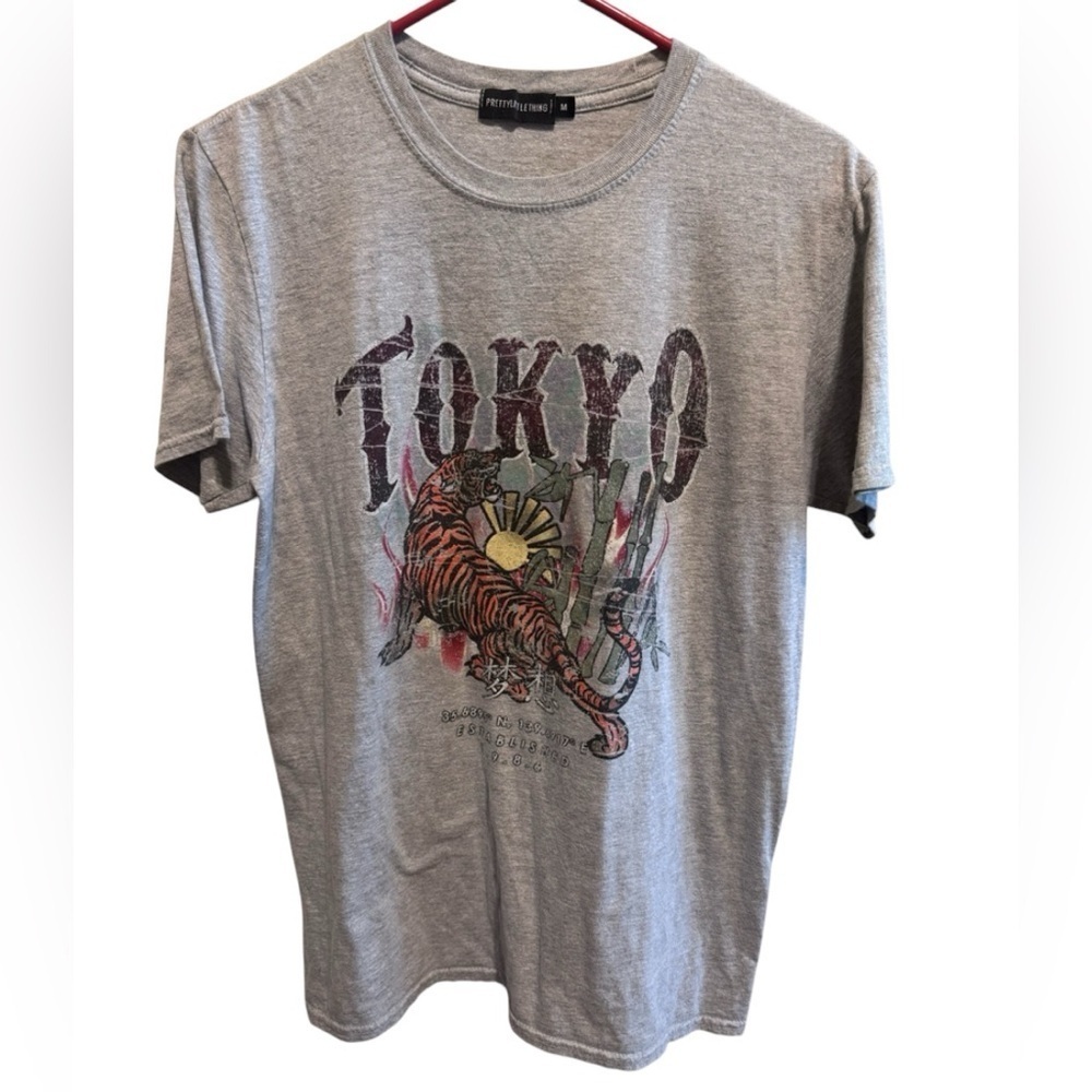 Pretty Little Things Gray Short Sleeve Tokyo T-Shirt Cotton Tiger Logo Sz M